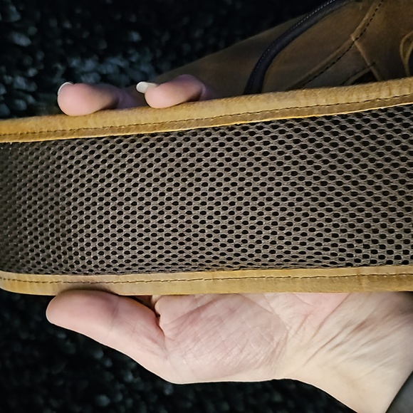 Mens light brown/tan leather slingbag NWOT also available in black - Picture 7 of 12